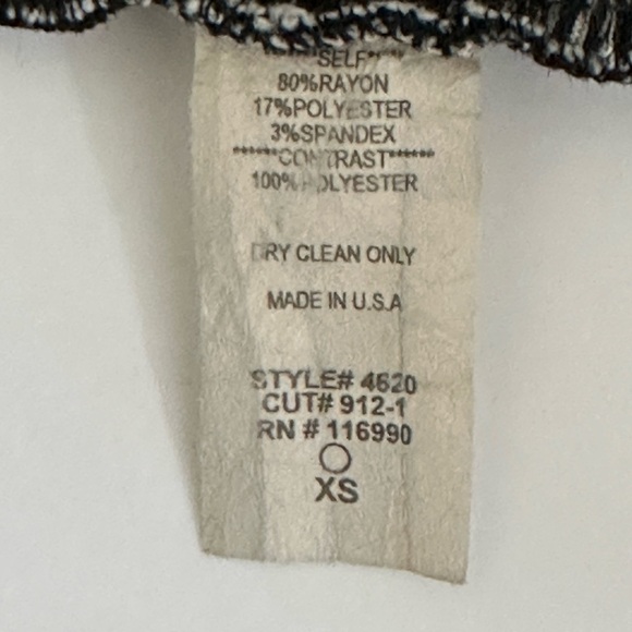 GingerG sz XS tank top in black and white with a light bra fabric. - Picture 9 of 9